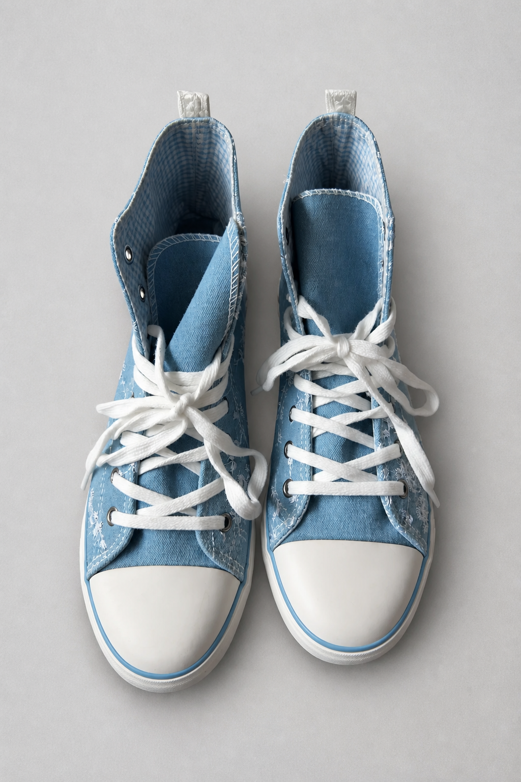 Like New | Krüger Sneaker Heart Embroidery 42 EU